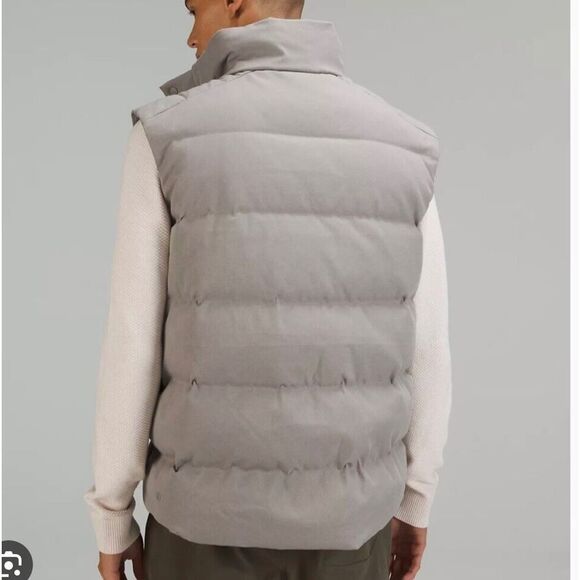 Lululemon Mens Wunder Puff Vest Tech Canvas NWT Sz L Mid Warmth in Gull Gray - Picture 13 of 13
